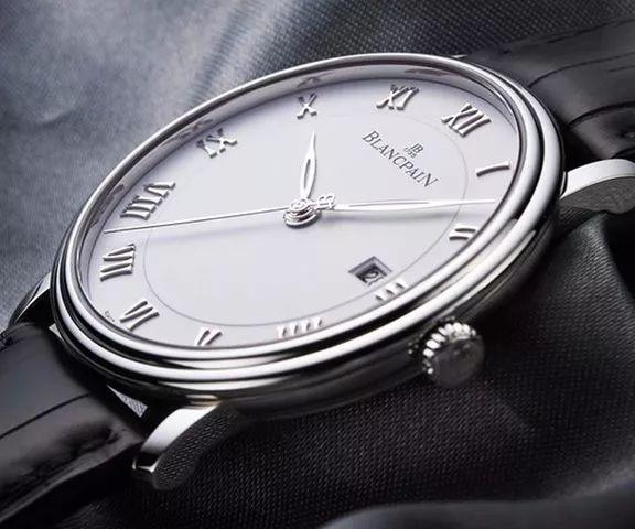 Classical fake watches are in simple design instead of complex functions.